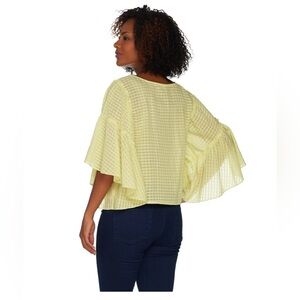 Vince Camuto Textured Grid Drop Shoulder Ruffle Sleeve Top in Lemon Size XS